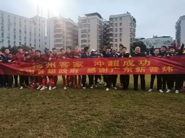 我长时间待在特图罗阿岛上，读了很多书，对许多事物发生了兴趣，包括冥想。